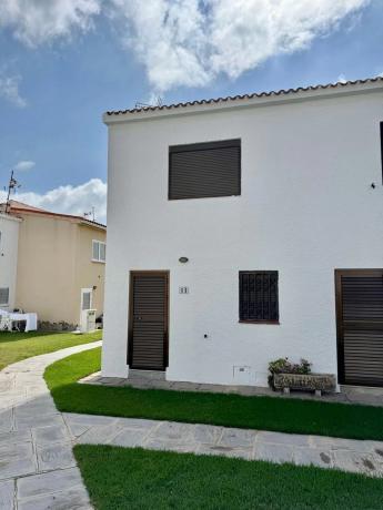 Chalet pareado en calle Violetas, 80