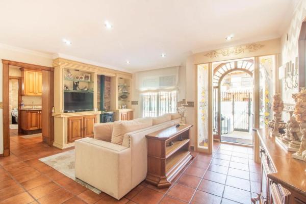 Chalet adosado en calle Salzillo