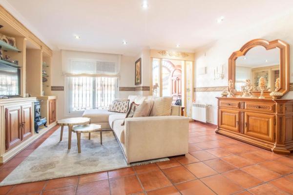 Chalet adosado en calle Salzillo