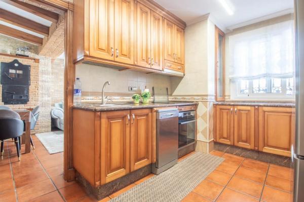 Chalet adosado en calle Salzillo