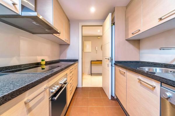 Chalet en avenida de las Colinas, 2