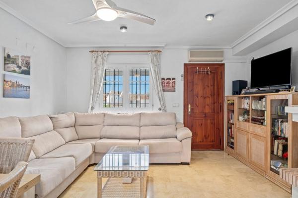 Chalet en Barrio Lomas de Cabo Roig-Los Dolses