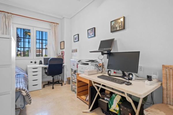 Chalet en Barrio Lomas de Cabo Roig-Los Dolses