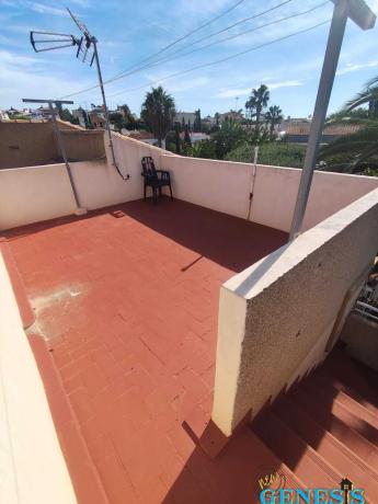 Chalet pareado en calle Cabo de la Nao, 38