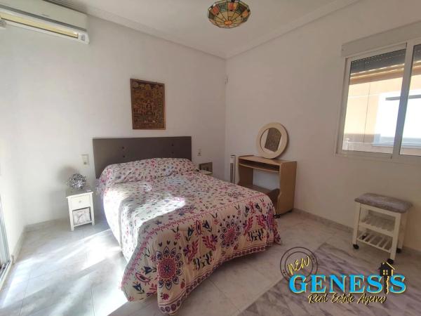 Chalet pareado en calle Cabo de la Nao, 38