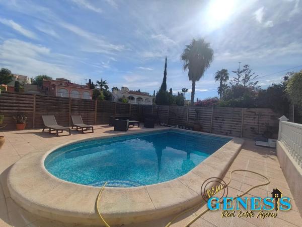 Chalet pareado en calle Cabo de la Nao, 38