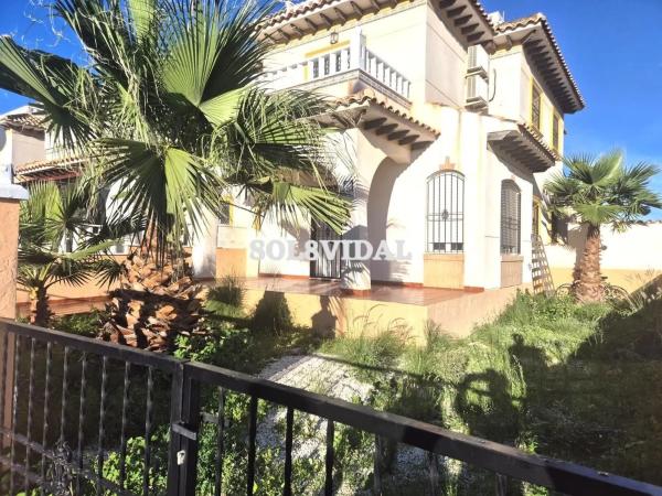 Casa independiente en calle Cabo Finisterre