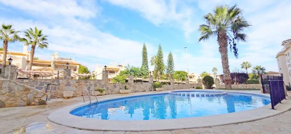 Piso en calle Anfora, 858