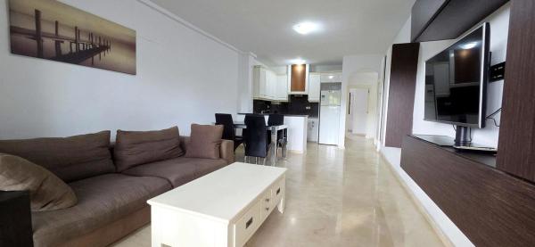 Piso en calle Anfora, 858