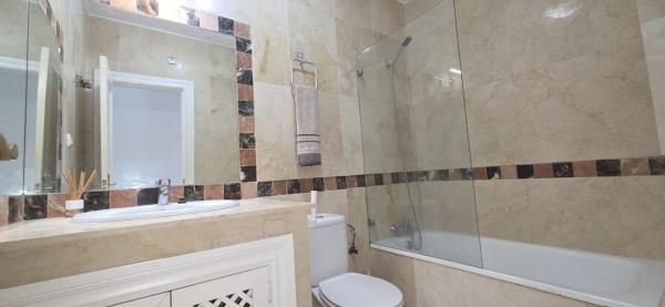 Piso en calle Anfora, 858