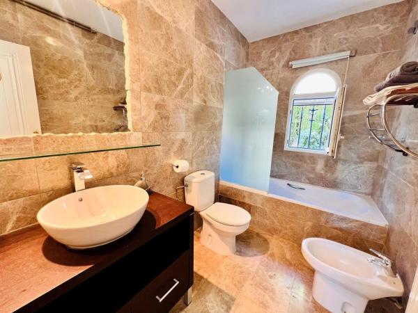 Casa independiente en calle Rey Teodomiro