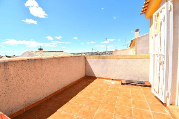 Chalet en Barrio Los Almendros-La Florida