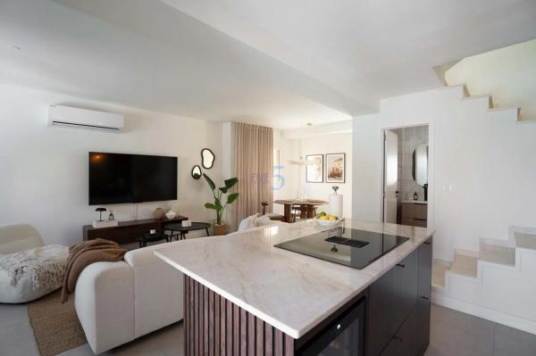 Chalet en Barrio Los Almendros-La Florida