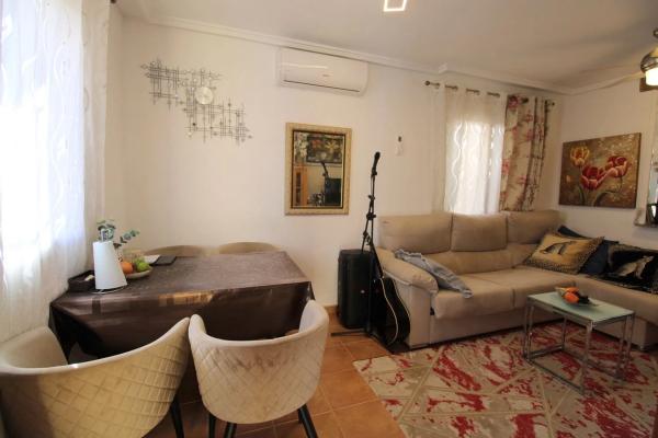 Chalet en Barrio Los Almendros-La Florida