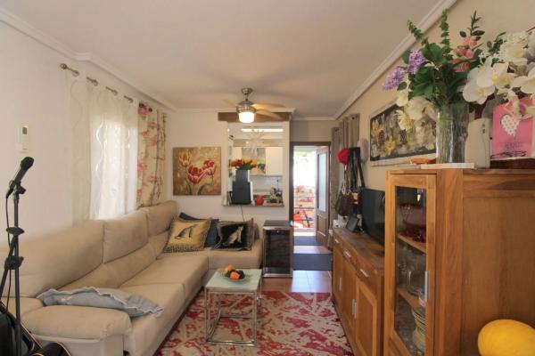 Chalet en Barrio Los Almendros-La Florida