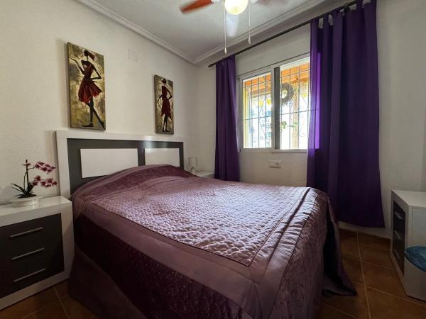 Chalet pareado en Las Palmeras Manzana