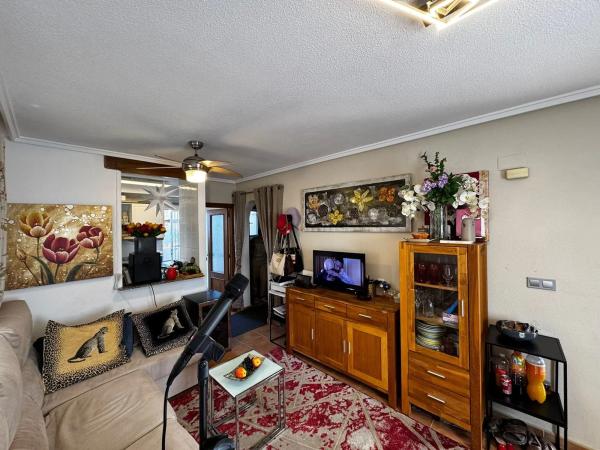 Chalet pareado en Las Palmeras Manzana