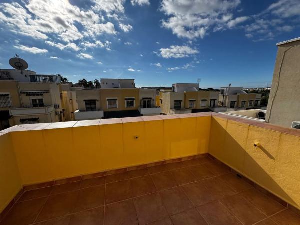 Chalet pareado en Las Palmeras Manzana