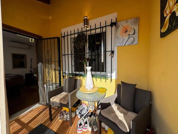 Chalet pareado en Las Palmeras Manzana