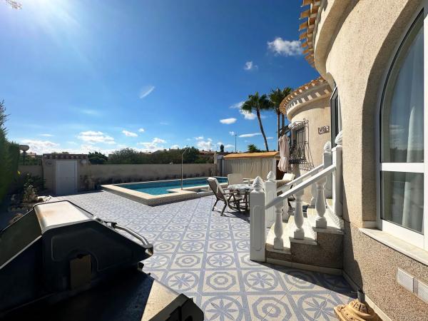 Casa independiente en calle Diego Velazquez s/n