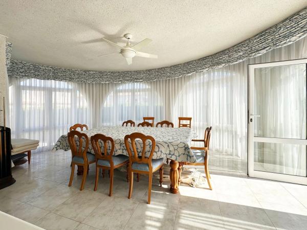 Casa independiente en calle Diego Velazquez s/n