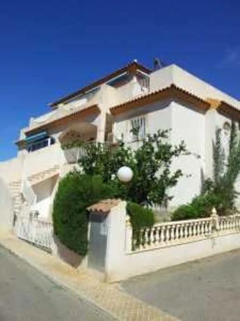 Chalet pareado en calle Niágara, 50