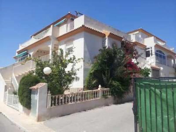 Chalet pareado en calle Niágara, 50