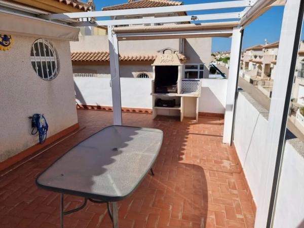 Chalet pareado en calle Niágara, 50