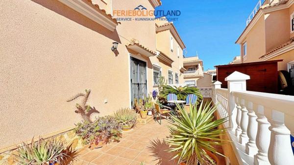 Chalet adosado en calle Vainilla s/n