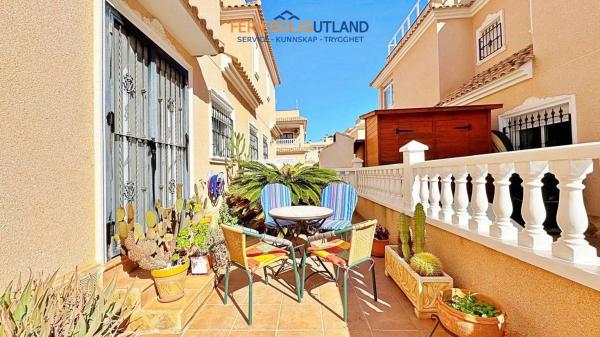 Chalet adosado en calle Vainilla s/n