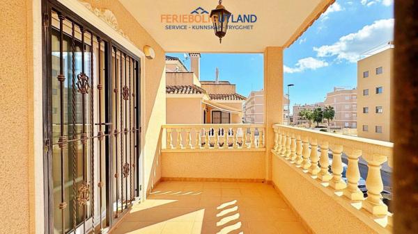 Chalet adosado en calle Vainilla s/n