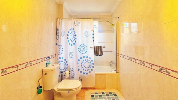 Chalet adosado en calle Clavo