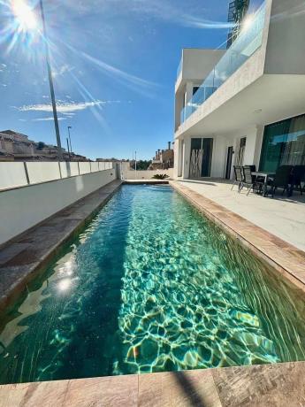 Casa independiente en calle Guadalquivir