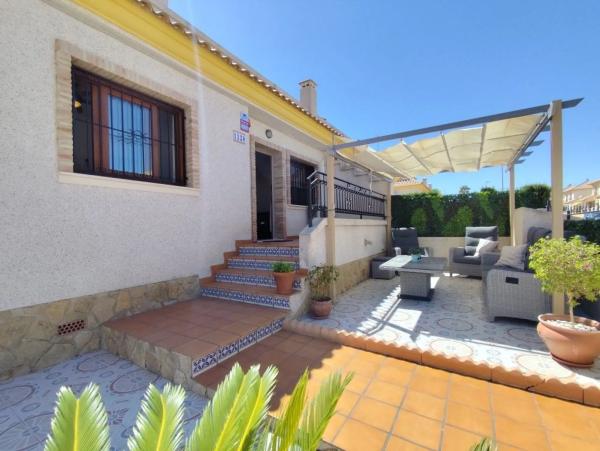 Chalet en calle la Boheme, 26