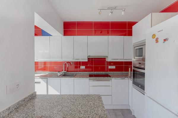 Chalet pareado en calle Pablo Casals, 215