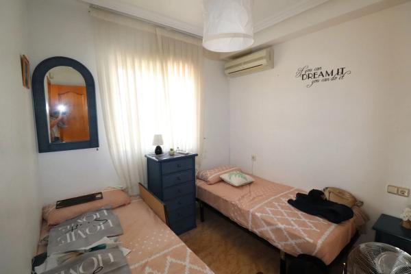 Chalet adosado en calle Peña Vieja