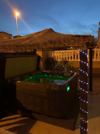 Chalet adosado en calle Peña Vieja