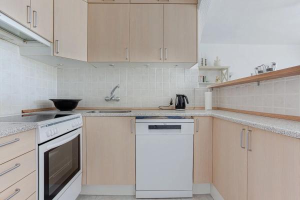 Chalet pareado en calle Velázquez V. Costa