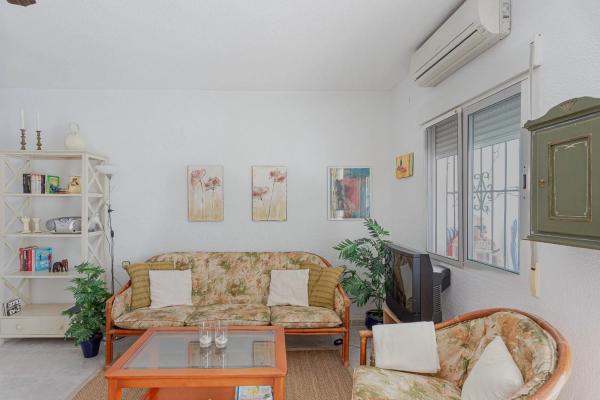 Chalet pareado en calle Velázquez V. Costa