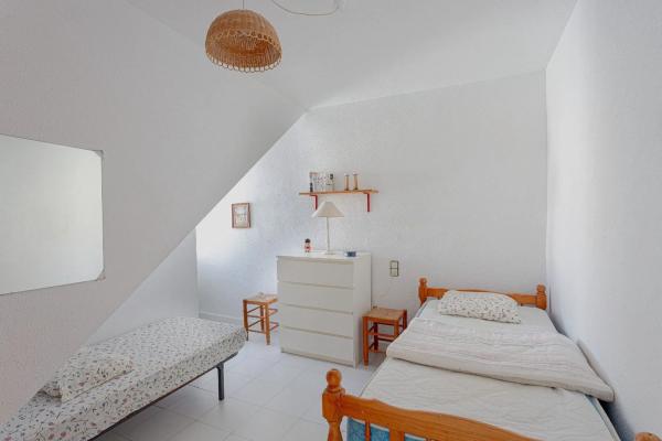 Chalet pareado en calle Velázquez V. Costa