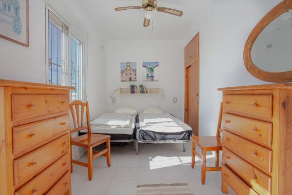 Chalet pareado en calle Velázquez V. Costa