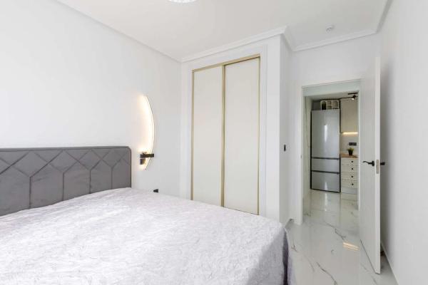 Piso en calle Pino Piñonero, 2