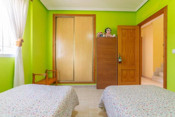 Chalet pareado en Vía