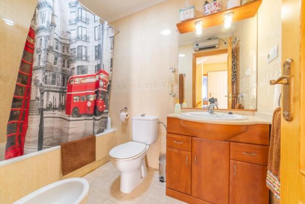 Chalet pareado en Vía