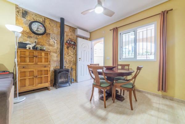 Chalet pareado en Vía