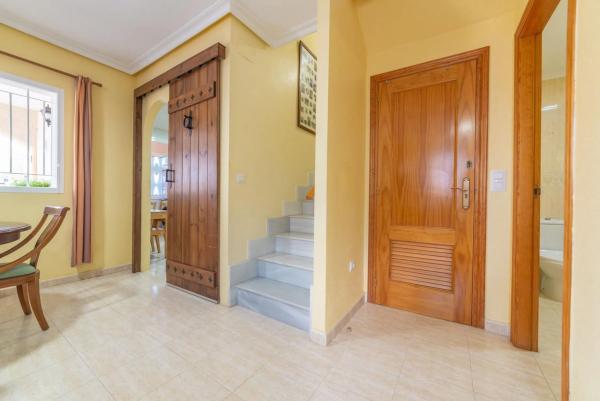 Chalet pareado en Vía