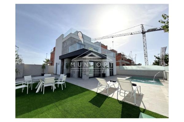 Chalet en Zona Pueblo