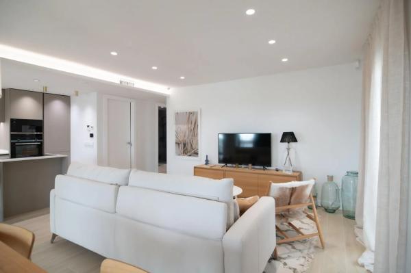 Chalet adosado en calle Comunidad Castellano-Mancheg