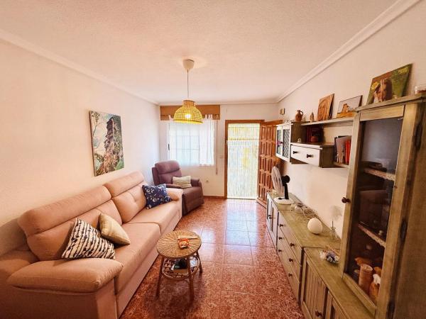 Casa independiente en avenida de Levante