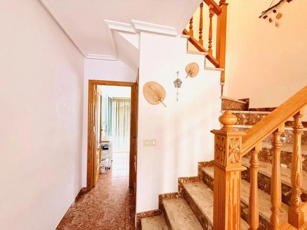 Casa independiente en avenida de Levante